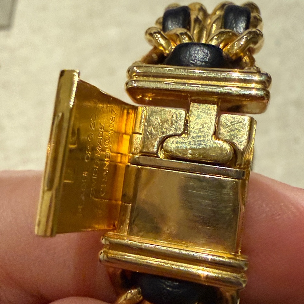CHANEL premiere Black and Gold Chain Watch, size M - Picture 9 of 12